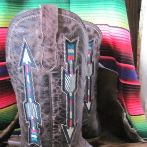 HOST PICK Roper  Brand New  Embroidered Arrow Boots With Aztec Pattern - Picture 15 of 16